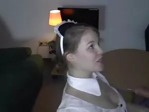Ông hút tôi vào làm  ...